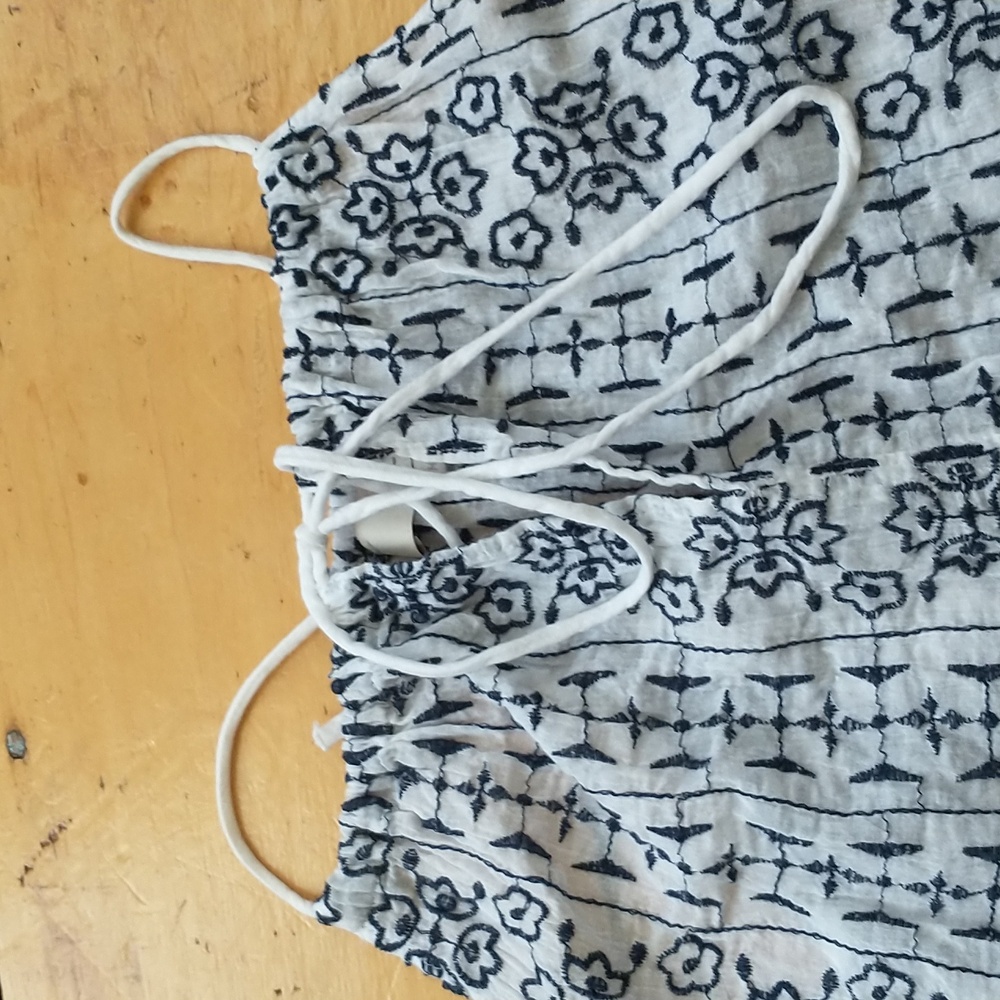 LOFT Sheet Embroidered Keyhole Top - Picture 2 of 6